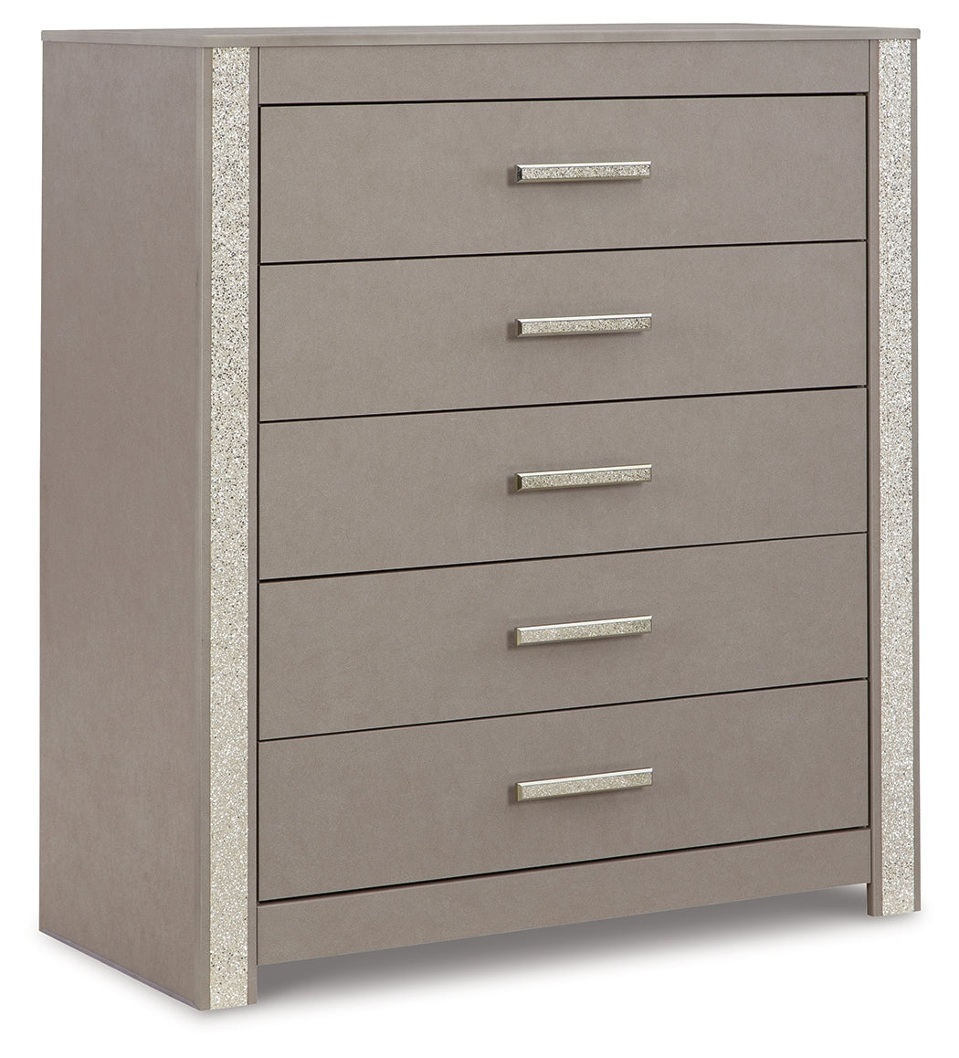 Surancha Queen Poster Bed, Dresser, Mirror and Chest