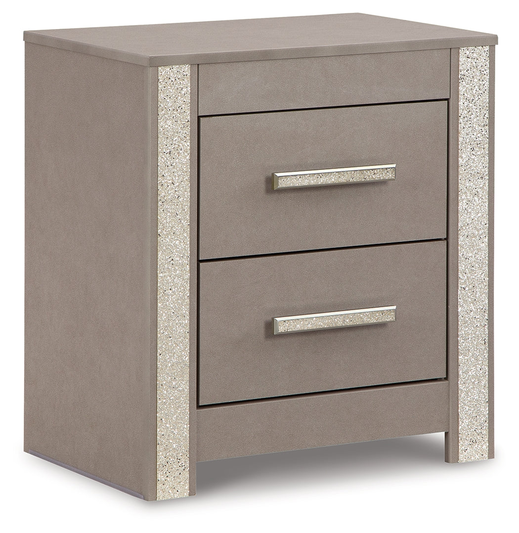 Surancha Queen Poster Bed and 2 Nightstands