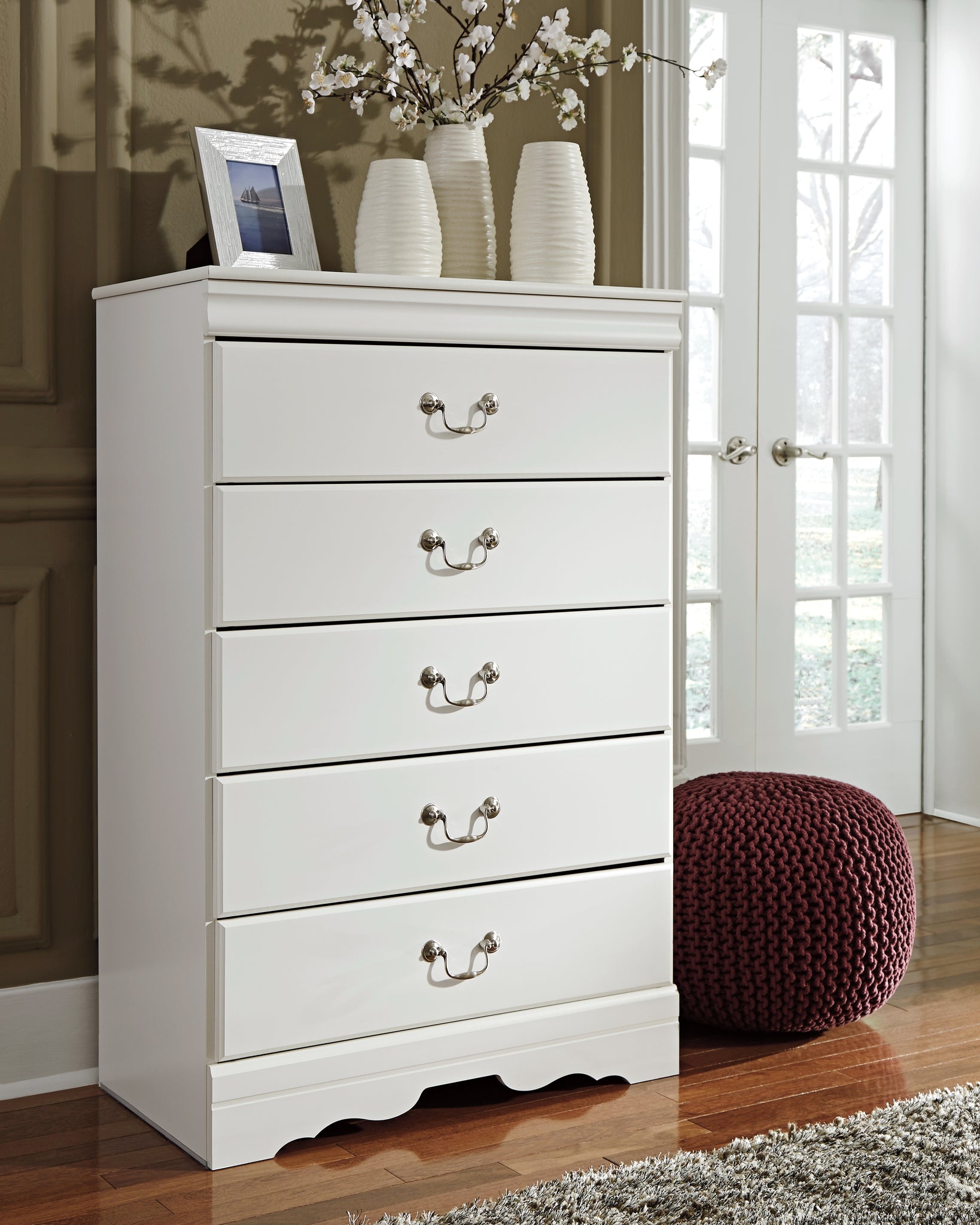 Anarasia Twin Sleigh Bed, Dresser, Mirror and Chest