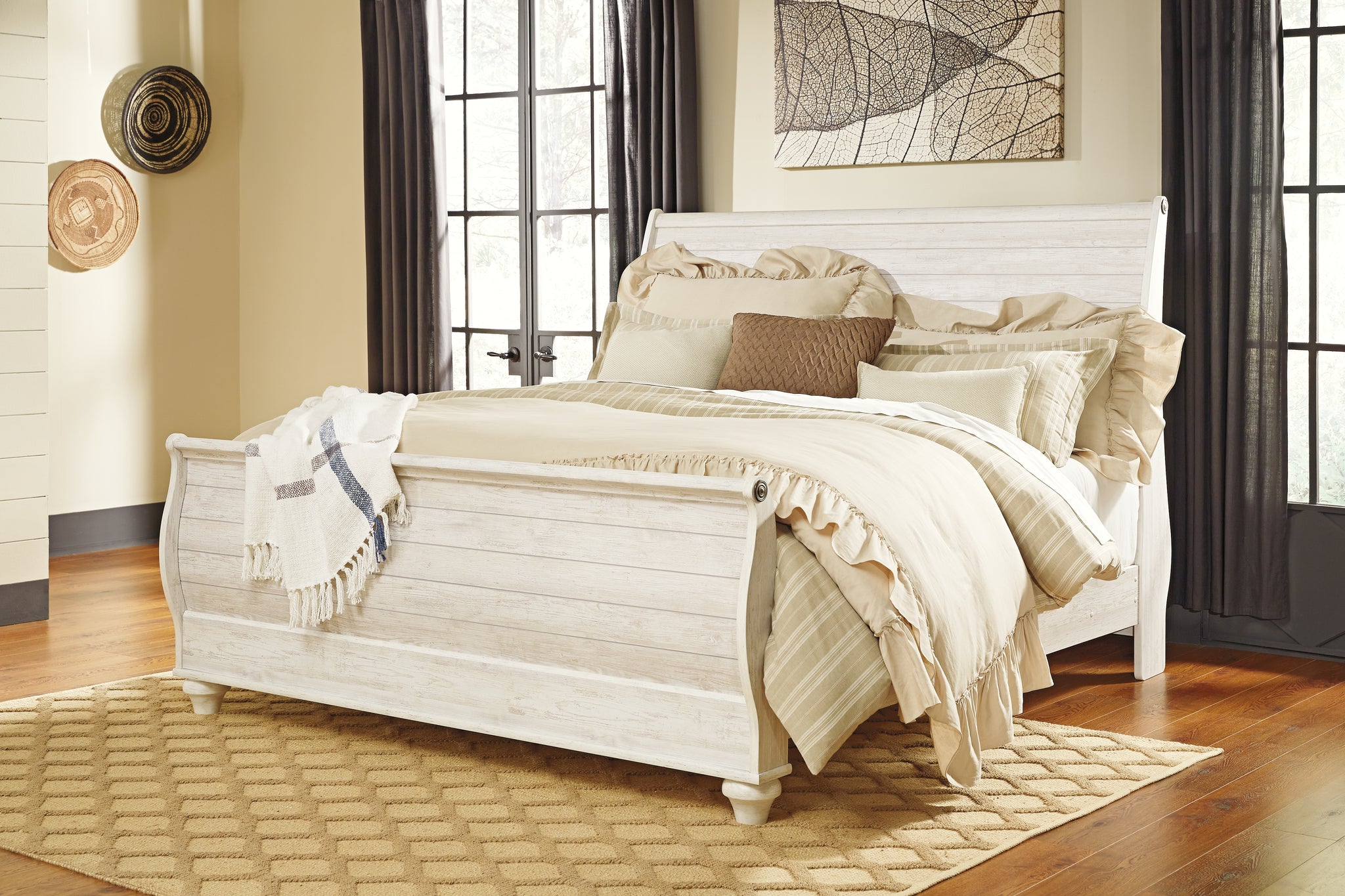 Willowton King Sleigh Bed, Dresser, Mirror, Chest and Nightstand