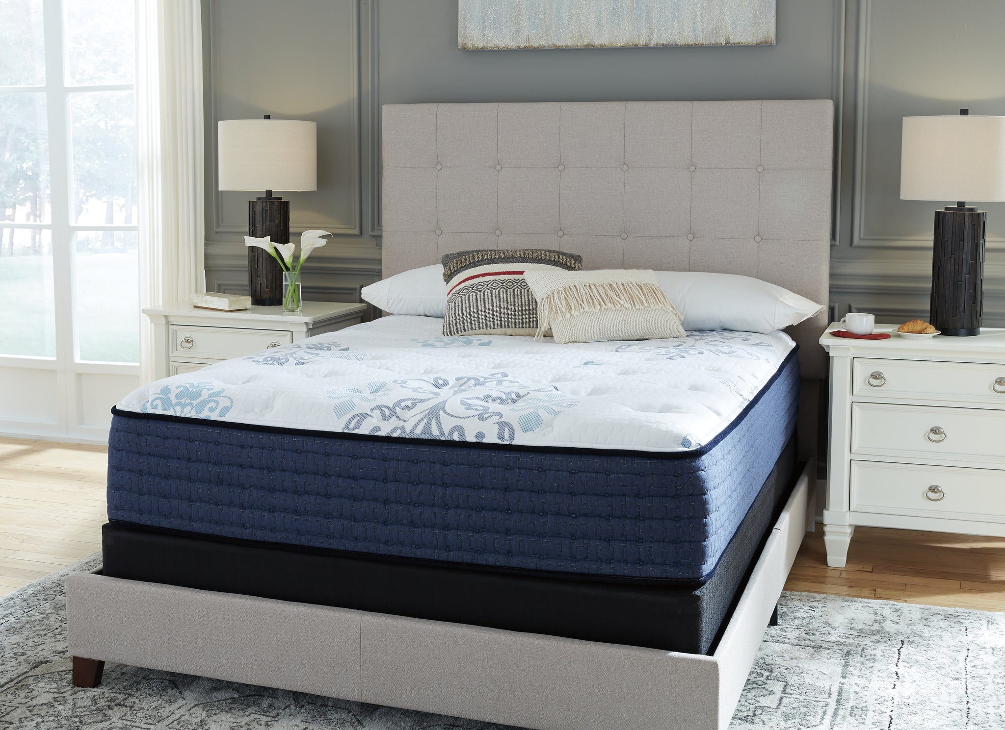 Bonita Springs Plush Queen Mattress