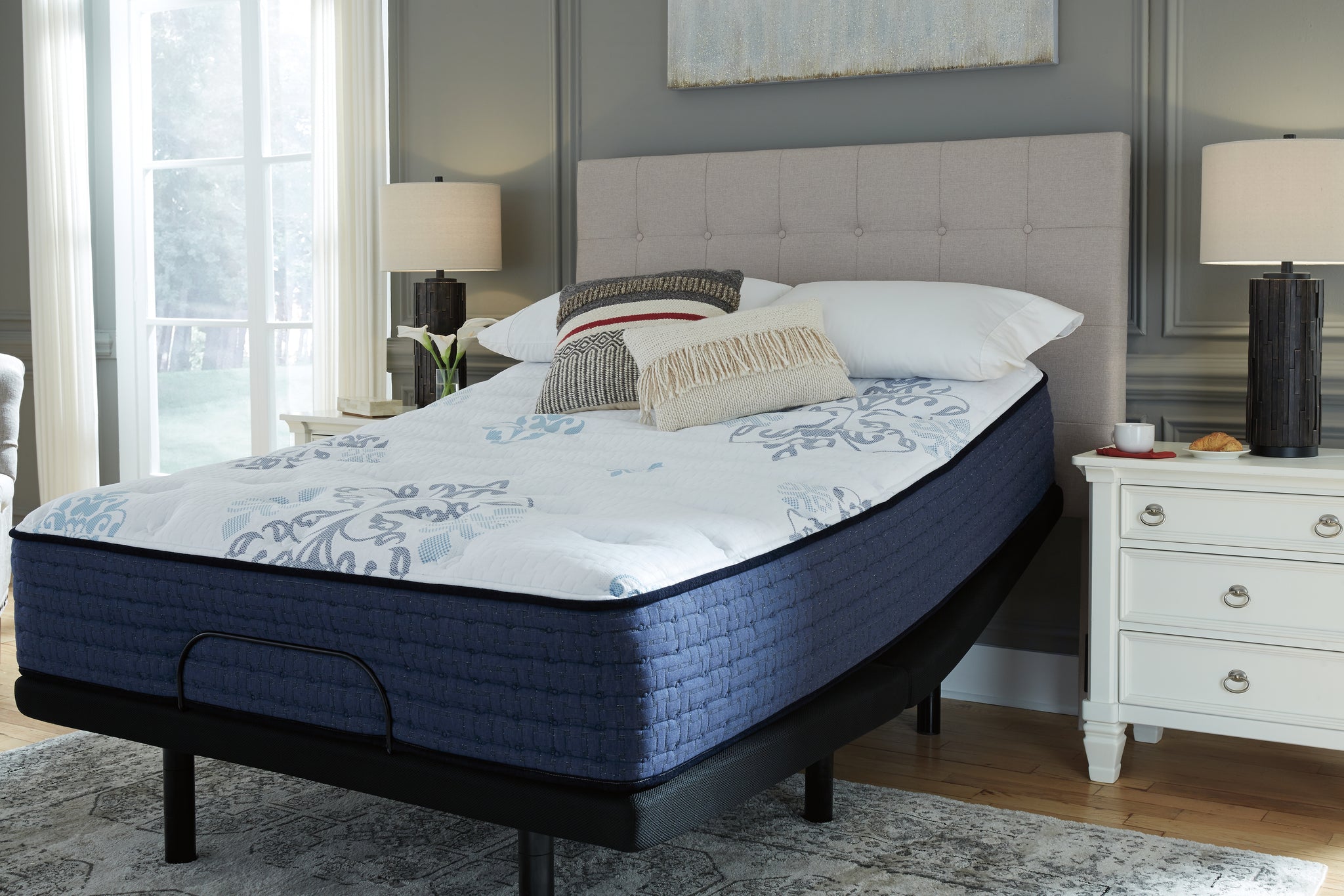 Bonita Springs Plush Queen Mattress